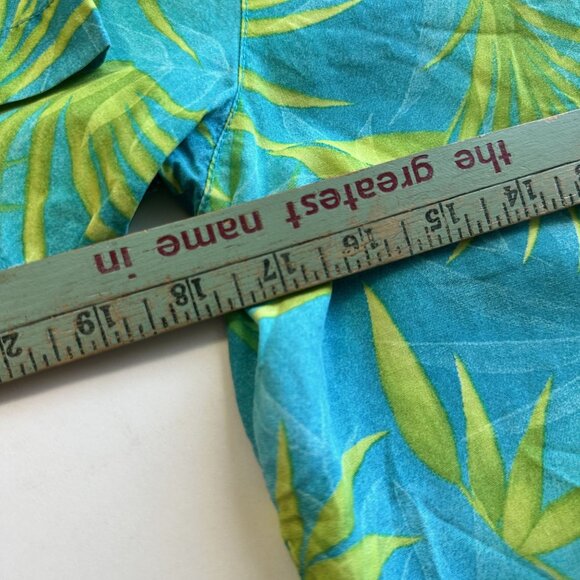 Democracy Womens Top Tropical Print Button Up Shirt USA Medium Hawaiian - Picture 6 of 7